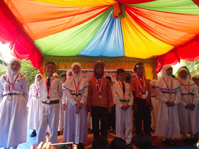 MIN Matang Glumpang Dua Santuni Siswa Yatim