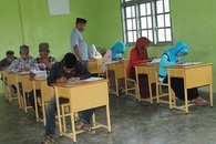 Kakankemenag Pantau Ujian Wajardikdas Paket B/Wustha