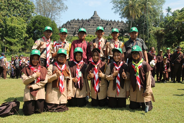 Lomba di Salaman, Shalat di Brobudur