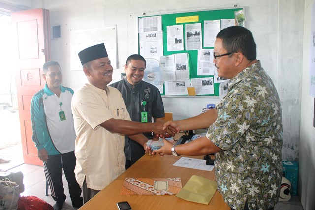 Kemenag Tamiang Serahkan Bantuan untuk Save Rohingya