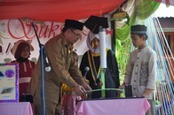 MIN Lamkuta Laksnakan Wisuda dan Gelar Kreasi, Drs. H. Arijal Hadir