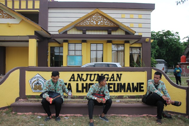 Bu Wil: Kami Finalis Busana, Hifzhil, dan Nasyid