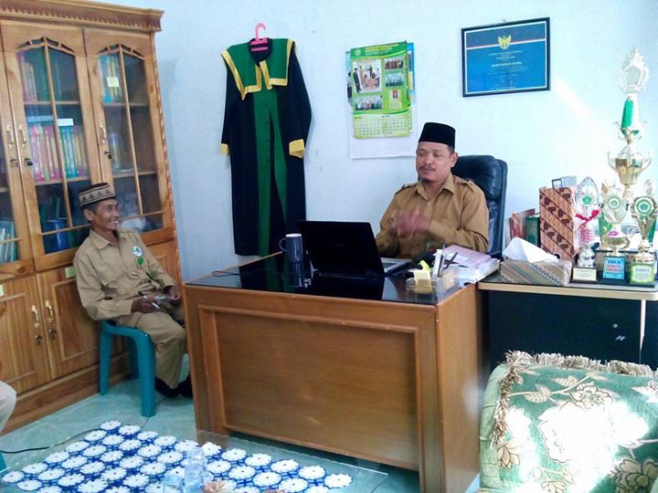 Jadikan Ramadhan Sebagai Madrasah untuk Kita dan Keluarga