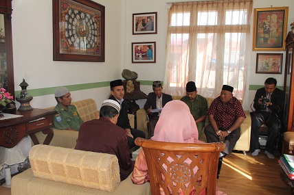 Tim Pembina Keluarga Sakinah Aceh Datangi Rumah H. Djauhar Ali/Ny.Hj.Rahmawati