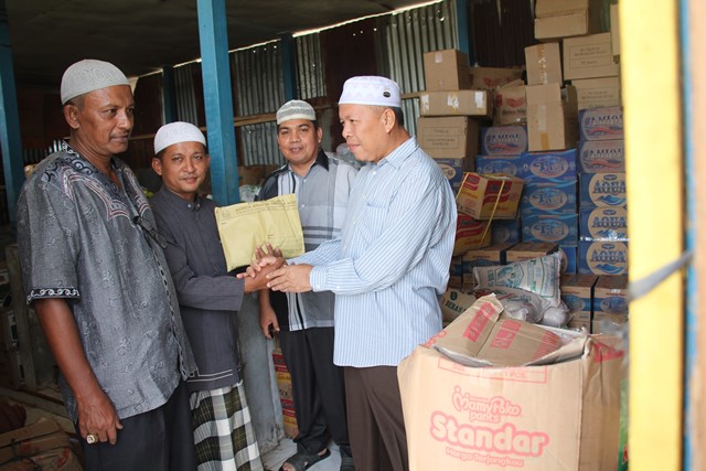 Kakanwil Serahkan Bantuan di Aceh Utara, Kabag di Birem dan Langsa