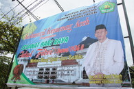 Salam-salaman di Hari Pertama
