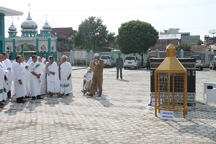 104 JCH Ateng Manasik Haji di Masjid Quba