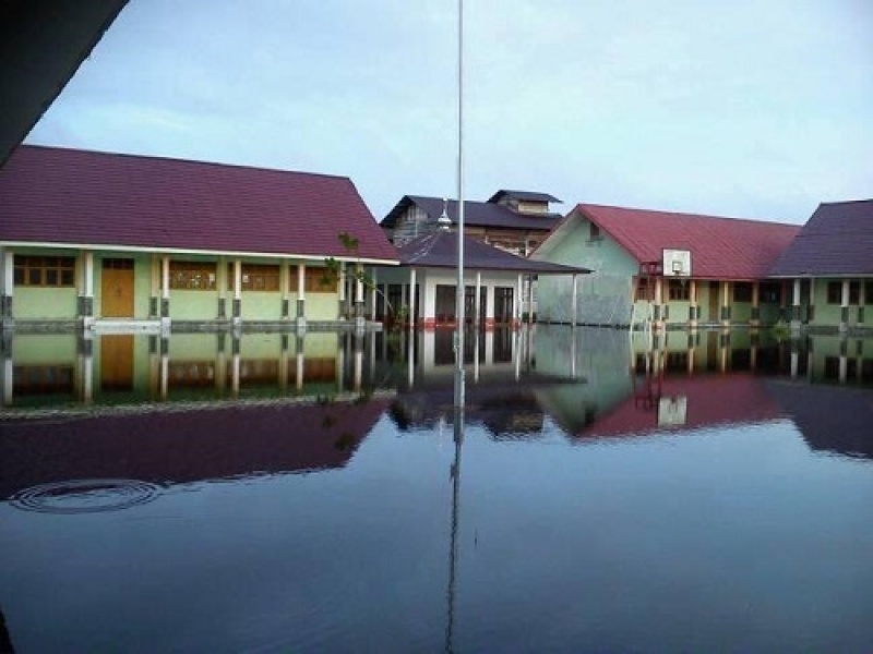 Banjir Rendam Madrasah Singkil
