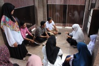 Karyawan Kanwil Cek dan Buat Kacamata