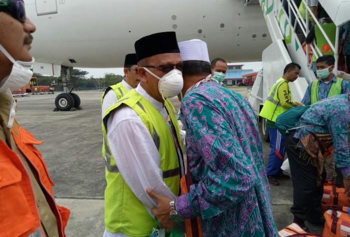 Sepulang dari Jakarta, Kakanwil Jemput Jamaah Haji Kloter 04 BTJ di Bandara