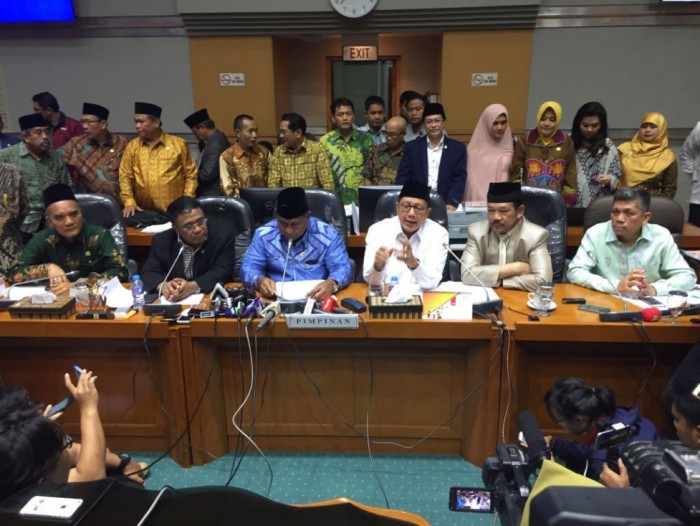 DPR RI - Pemerintah Tetapkan Biaya Haji 1439H/2018M