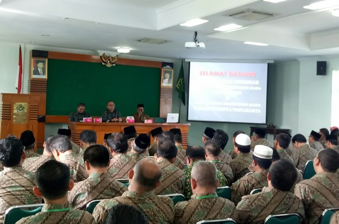 Studi Banding ke DIY, Kabag TU Ajak Jajarannya Rekam Hasil Studi