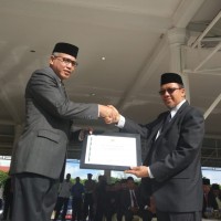 Kakanwil kembali Terima Penghargaan Menteri Agama RI