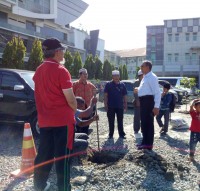 Tiba dari Kunker di Tamiang, Kakanwil Langsung Tinjau Penanaman Pohon