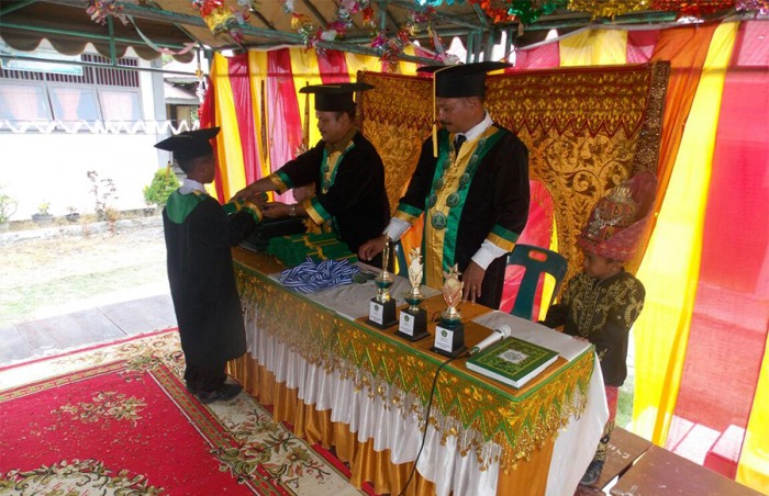 MIN 14 Aceh Timur Wisuda 31 Lulusan