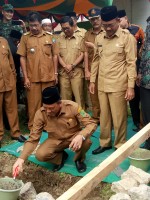 Lawatan ke Barsela, Kakanwil Lakukan Peletakan Batu Pertama Empat KUA