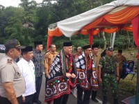 [Foto] Kakanwil dan Bupati Aceh Tengah disambut Masyarakat Bintang 
