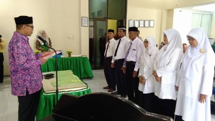 Kakankemenag Banda Aceh Lantik Muzakkir Kasi Penyelenggara Haji dan Umrah 