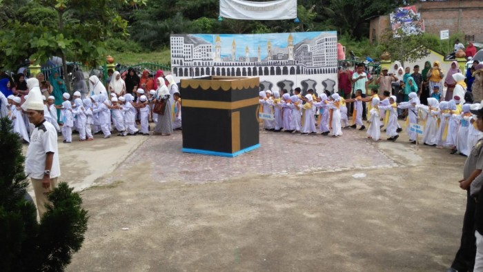 Masyarakat Rantau Peureulak antusias hadiri manasik haji TK/PAUD