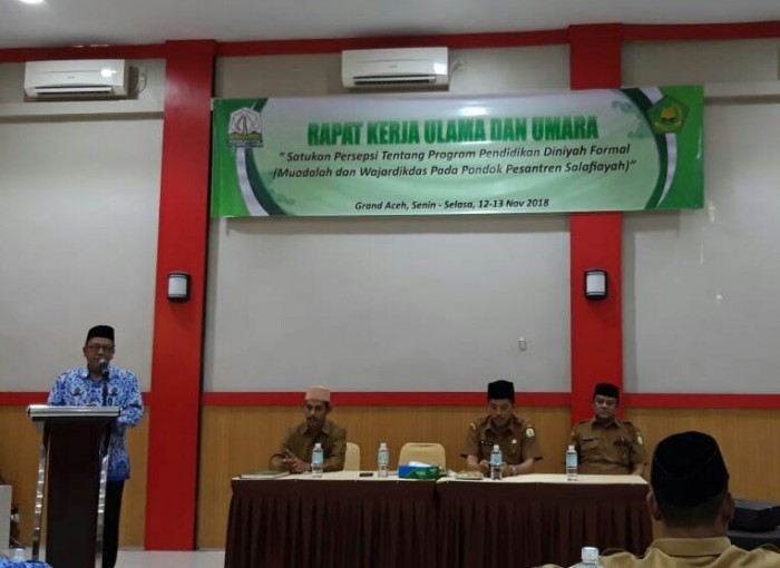 Kakanwil Ajak Ulama dan Umara Bersatu Kembangkan Dayah