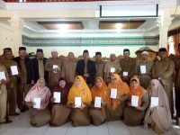 Kemenag Aceh Serahkan 15 Unit Alat Kerja untuk PAIF PNS