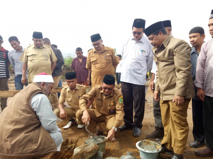 Letakkan Batu Pertama, Kemenag Aceh Bangun Masjid Babul Hidayah Kala Wih Ilang