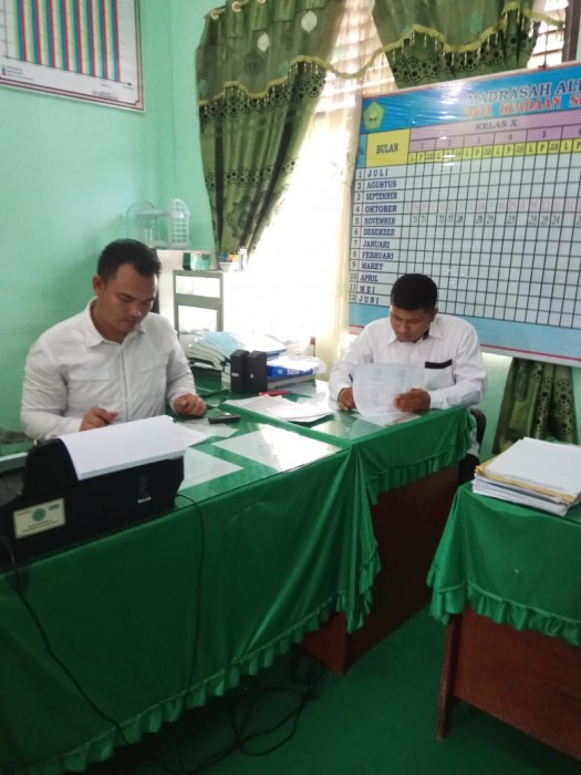 Kemenag Aceh Timur Monev Penilaian Madrasah Idolaku