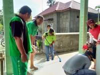 Hari kedua bakti sosial, ASN Kemenag Aceh Selatan Bersihkan Masjid 