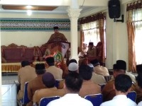 KaKanKemenag Aceh Tengah Menyerahkan 51 SK Pramubakti 