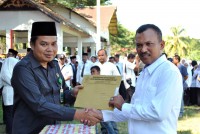 Kemenag Aceh Barat Beri Penghargaan kepada Guru Berprestasi pada Peringatan Hari Amal Bakti Ke-73 