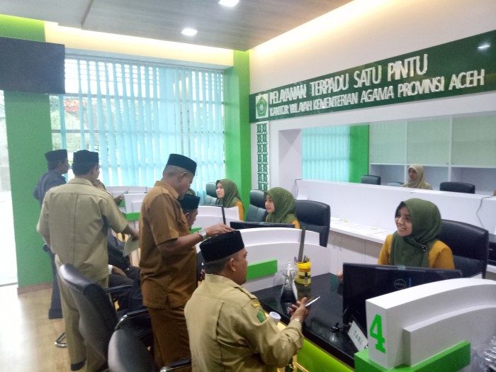 Usai Ikuti Sosialisasi, Kepala KUA Kunjungi PTSP