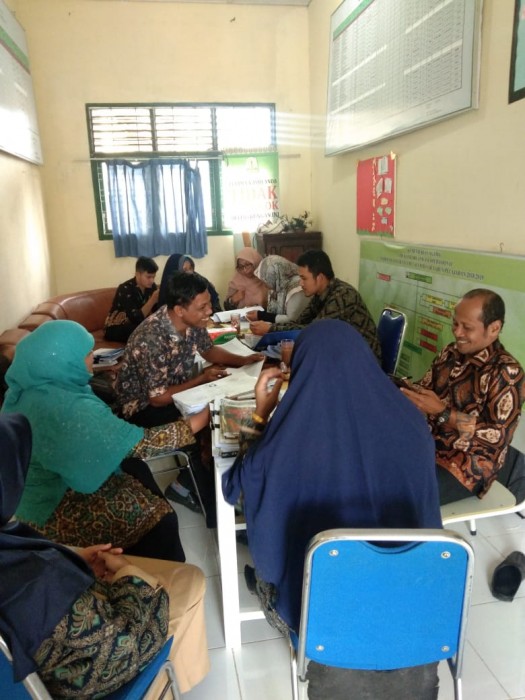 Kemenag Aceh Besar Lakukan Monev Administrasi Guru Madrasah