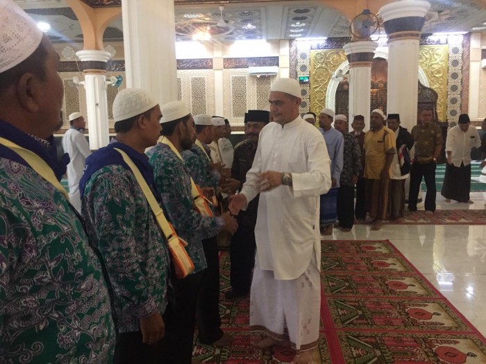 Sekda Lepas 13 Jamaah Calon Haji Kota Sabang Kloter XII