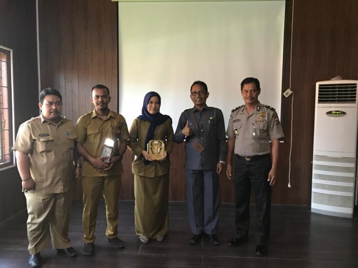 Bps Aceh Jaya beri penghargaan untuk Kankemenag 