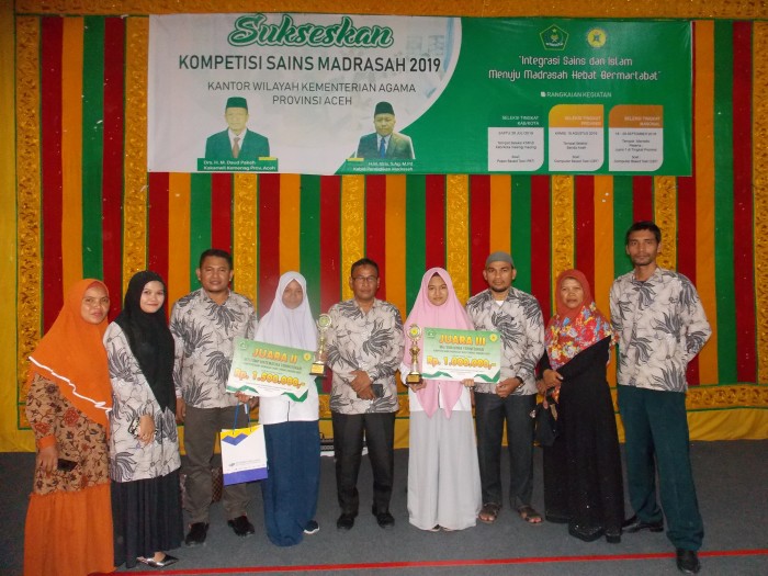 Peserta KSM Aceh Timur Raih Juara 2 Dan 3 Bidang Matematika dan Kimia.