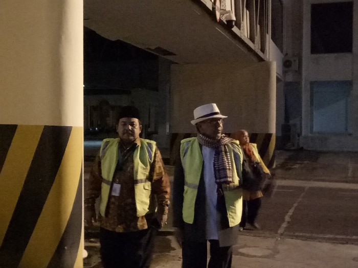 Tiba dari Kunker ke Pijay, Kakanwil Langsung Menuju Bandara SIM Sambut Jemaah Haji Kloter 10