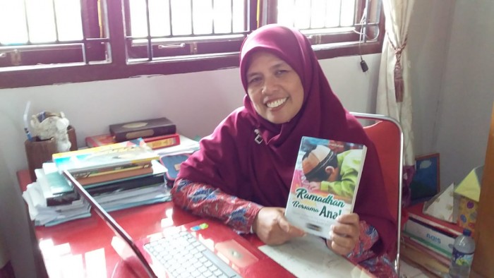 Guru Madrasah Aceh Timur Terbitkan Buku.