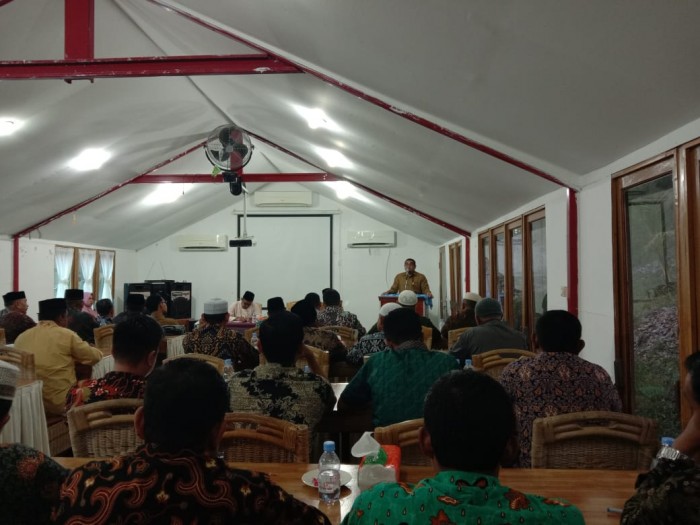 Wakili Kakanwil, Kabag TU Buka Kegiatan Rapat Evaluasi Penyelesaian Dokumen dan Perlengkapan Haji 