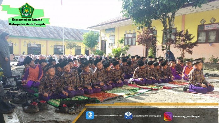 Bentuk Karakter Religius, Peserta Didik MIS Ujung Temetas Laksanakan Praktek Shalat Berjamaah