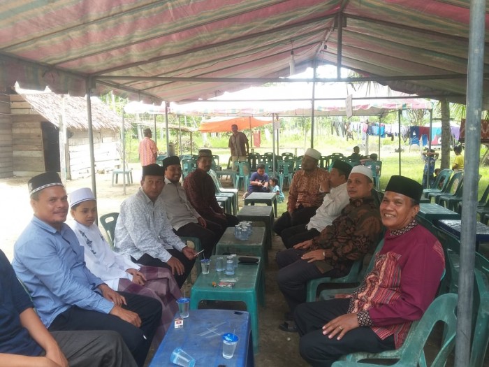 Keluarga Besar Kemenag Aceh Timur Takziah ke Rumah Pegawai Kemenag