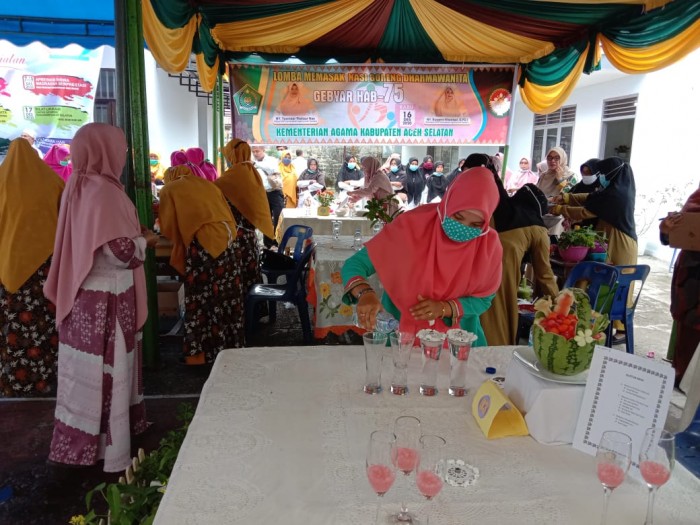Meriahkan HAB 75. DWP Kemenag Aceh Selatan Gelar Lomba Memasak 