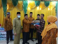AGPAII Provinsi Aceh Serahkan Bantuan untuk Korban Banjir di Aceh Timur