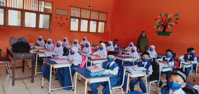 Siswa/I Madrasah Di Kota Lhokseumawe Antusias Mengikuti Pembelajaran Secara Tatap Muka 