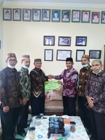 Awal Tahun, Kemenag Simeulue Antar Bantuan ke Kemenag Aceh Utara