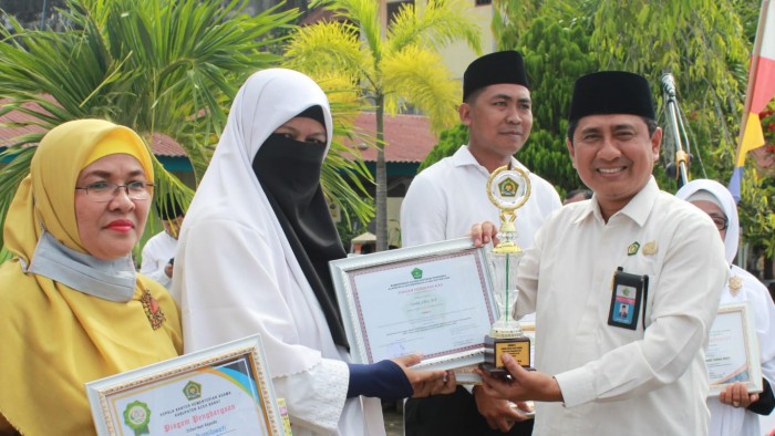 Isyrahli Juara Dua LKTI Pengawas PAI Aceh
