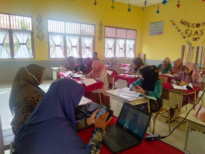 Di Aceh Timur Pengawas Madrasah Berikan Bimbingan Juknis Penyusunan RPP Guru Di MTS Taman Fajar