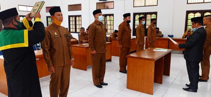 Amrun Saleh Lantik Pengawas, Kepala KUA Kecamatan dan Kepala Tata Usaha Madrasah
