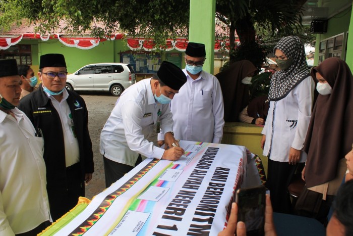 MAN 1 Aceh Tengah Deklarasi Madrasah Ramah Anak, Kakankemenag: Komitmen Wujudkan Madarsah Ramah Anak