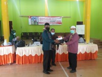 Kankemenag Aceh Tamiang Serahkan Bantuan Masker untuk Madrasah