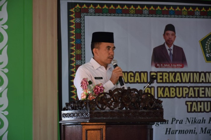 Kakankemenag Bener Meriah Beri Bimbingan Pra Nikah Angkatan I 